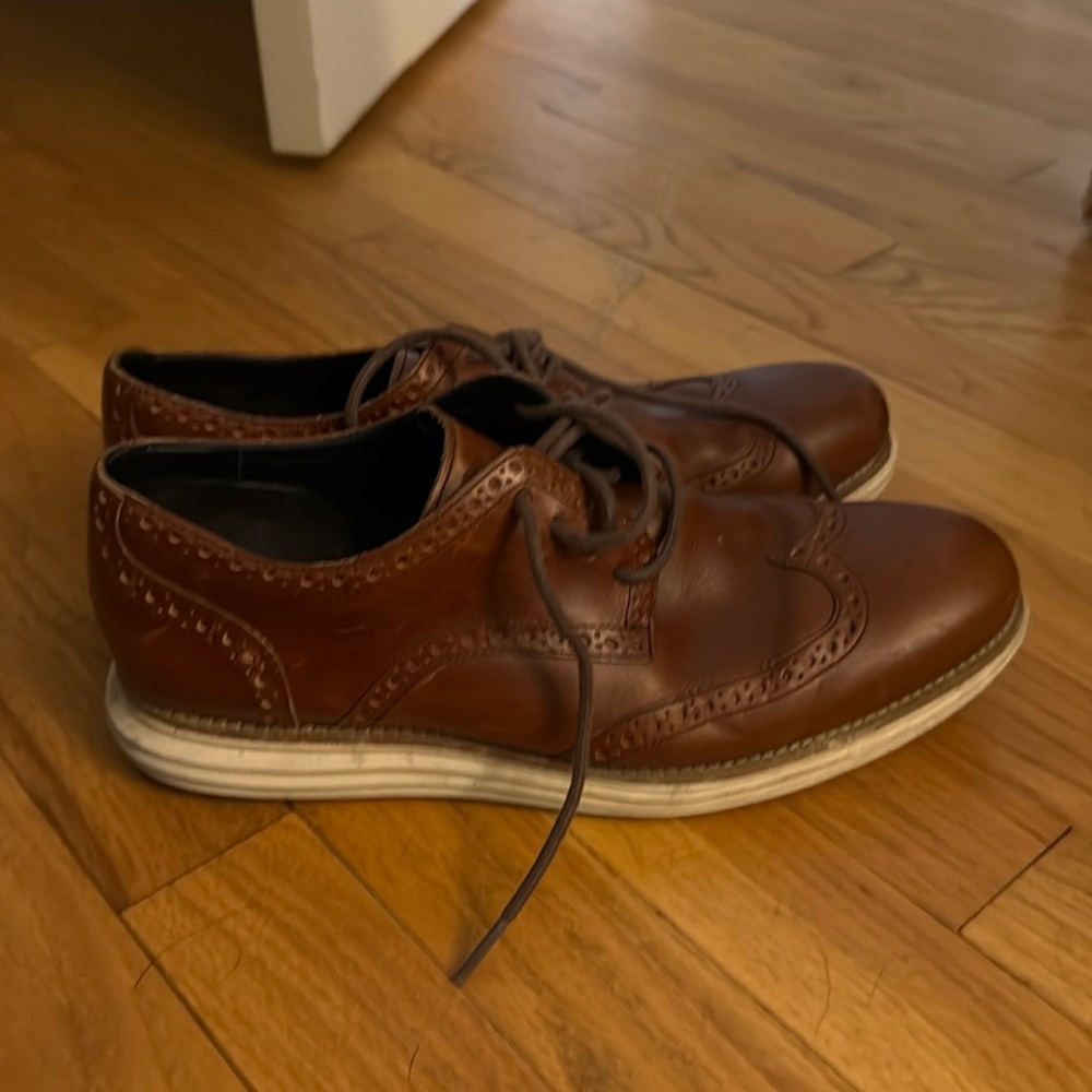 Men’s 8.5 brown leather Lunargrand Cole Haan Show